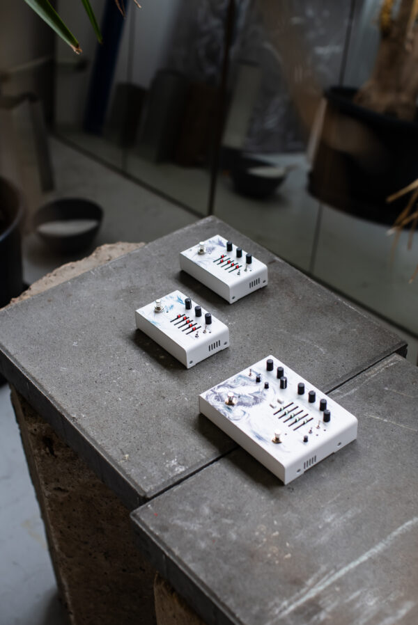 Z3-VN, Z5-VN, Z7-VN Violin Effect Pedals (session photo)