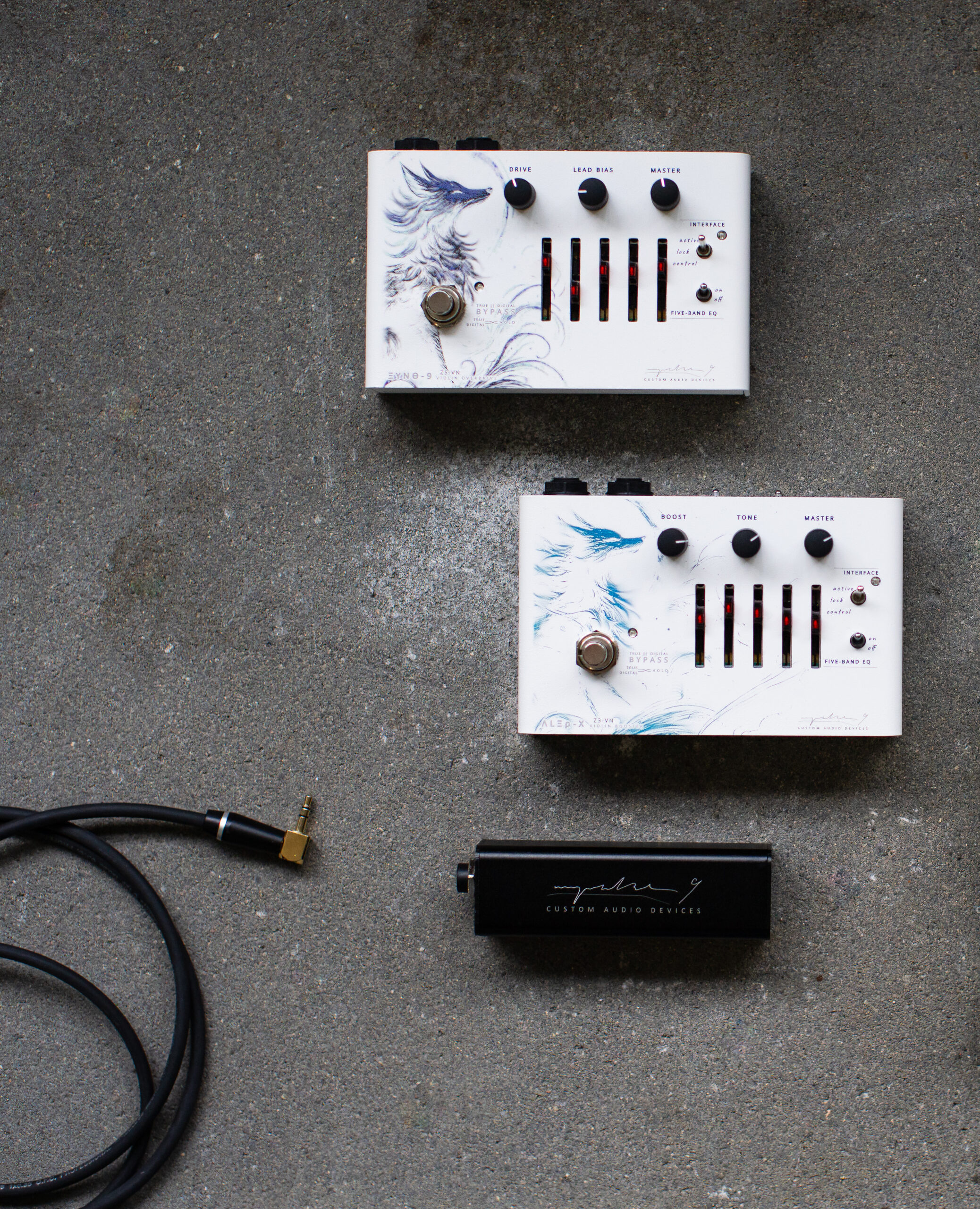Z3-VN Violin Booster and Z5-VN Violin Overdrive compact pedals (session photo)
